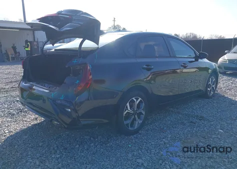 2020 Kia Forte Lxs z USA, uszkodzony, nr VIN 3KPF24AD3LE252852
